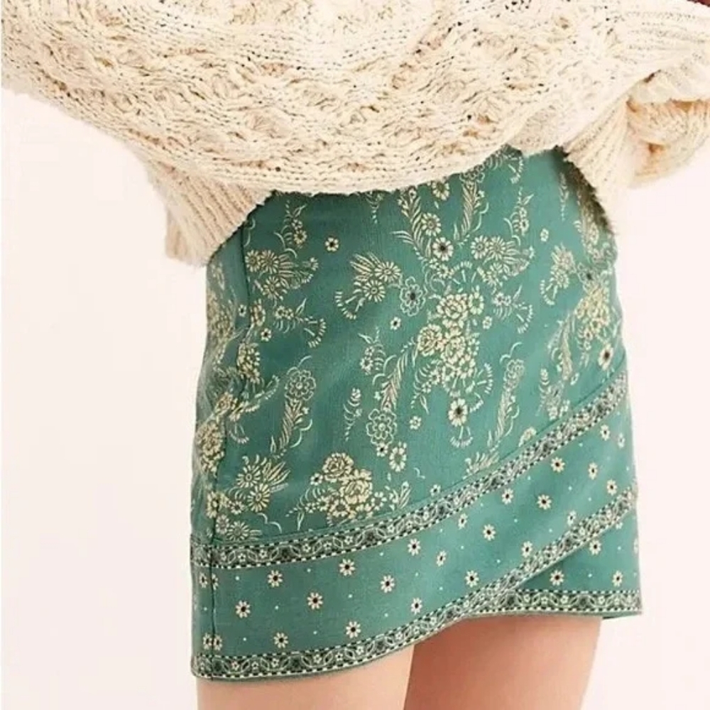 Free People - Faux Wrap Mini Skirt, Bandana Style - Size 4 (Green Floral) - Picture 3 of 15